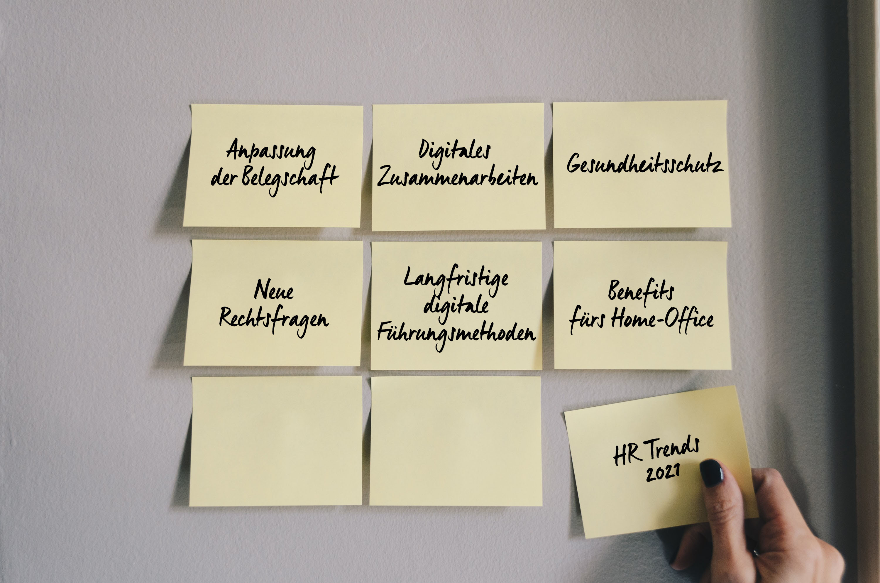 Header_HR trends 2021_kelly-sikkema--1_RZL8BGBM-unsplash_ret